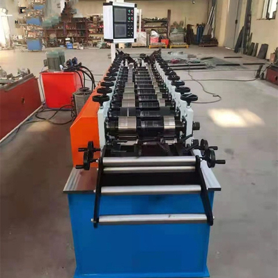 Doppia linea perno del metallo e muro a secco C U Omega L rotolo della pista di profilo di angolo che forma macchina