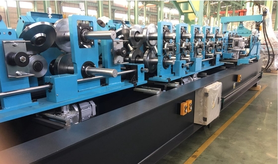 Tipo completamente automatico rulli d'acciaio della CZ delle stazioni della macchina 0-25m/min 18 del Purlin