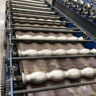 Mattonelle lustrate d'acciaio di colore che formano progettazione completamente automatica ondulata della macchina nuova