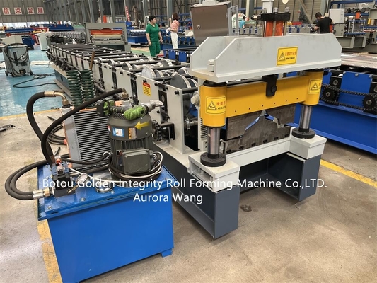 Tetto Ridge Cover Tile Making Machine di Ridge Capping Roll Forming Machine del tetto del metallo di buona qualità