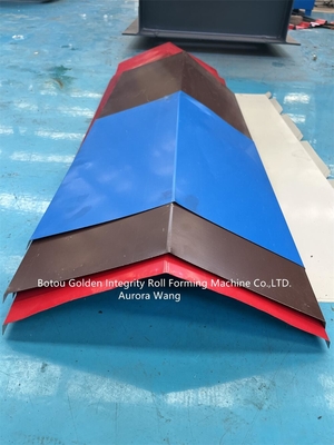 Lo strato coniato a freddo del tetto del metallo di buona qualità colora il rotolo d'acciaio che forma la macchina d'acciaio di Ridge Cap Cover Roll Forming del tetto