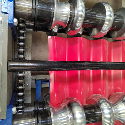 La fabbricazione della Cina ha ondulato il rotolo dello strato che forma la macchina utilizzata per lo strato del pannello di parete del tetto