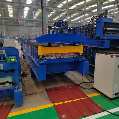 Casted dipinto metallo ha galvanizzato il rotolo del pannello del tetto di 840 Ibr che forma la macchina per i materiali da costruzione