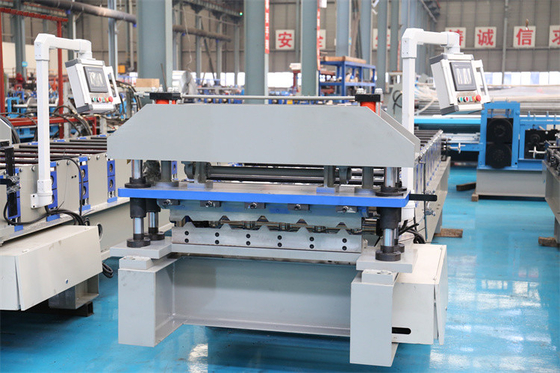 Il colore pre ha dipinto il rotolo d'acciaio del pannello del tetto di 5 Rib Type Metal Ibr Wall che forma il prezzo franco fabbrica della macchina