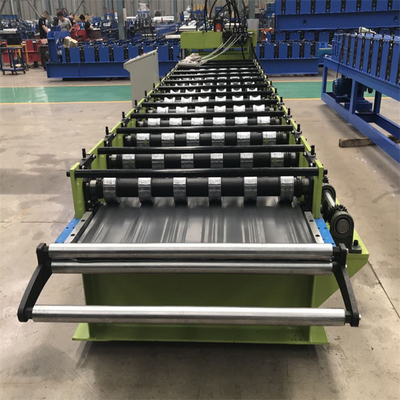 Il metallo ha dipinto la macchina d'acciaio rivestita 15-20m/min delle mattonelle coprenti che forma la velocità