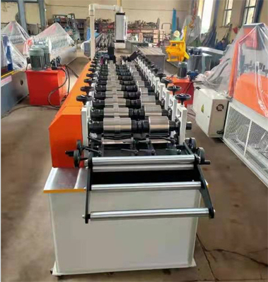 Luce ad alta velocità Keel Stud And Track Machine d'acciaio del metallo per il muro a secco