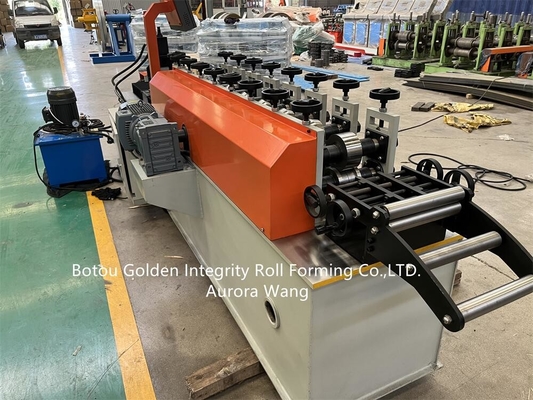 Di C U profilato l'acciaio galvanizzato 0.3-1.2mm di Keel Roll Forming Machine