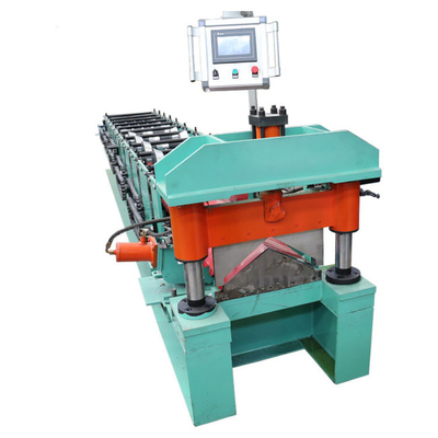 Larghezza d'alimentazione su misura di Ridge Cap Roll Forming Machine 610mm-1220mm del tetto