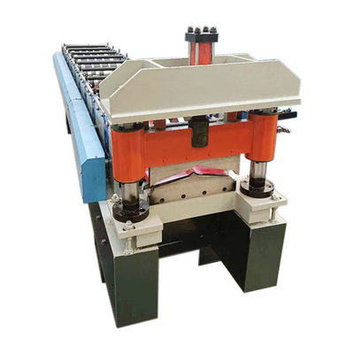 Macchina d'acciaio di Ridge Cap Roof Roll Forming dell'arco di colore del metallo per Ridge Capping Tile