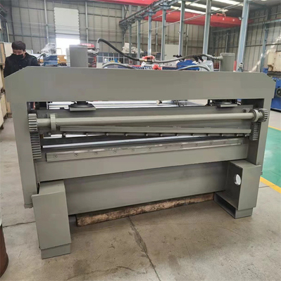Macchina d'acciaio galvanizzata di alluminio di taglio e di taglio completamente automatica
