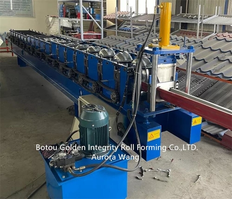 Il laminatoio della grondaia del becco del tubo della pioggia 0.3-0.7mm ha galvanizzato la bobina d'acciaio