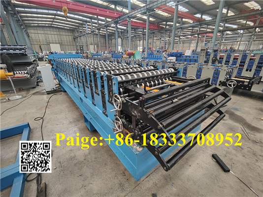 rotolo del pannello del tetto di 686 762 doppi strati che forma controllo dello SpA della macchina 380V