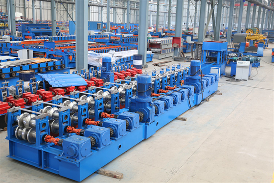 Due onde tre onde custodicono l'inquadratura di acciaio di Rail Bending Machine 400H