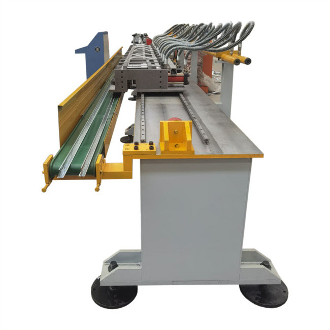 Profilo d'acciaio Keel Making Machine 40m/Min Roll Forming Speed di T Antivari C