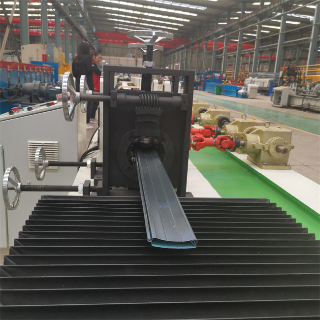 rotolo dello sportello 7.5kw che forma lo sportello del rullo dell'unità di elaborazione della macchina che fa macchina